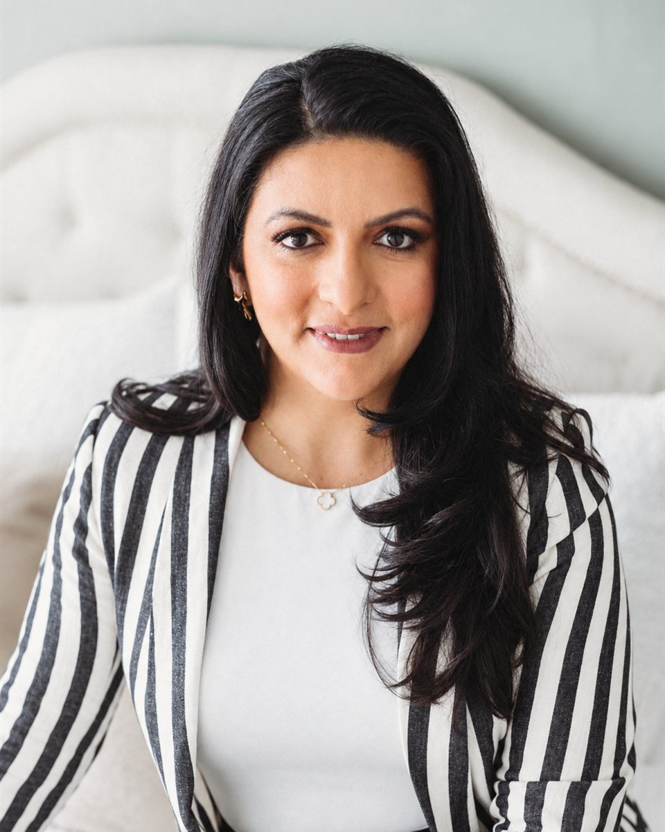 Portrait of Negin Mazrouee